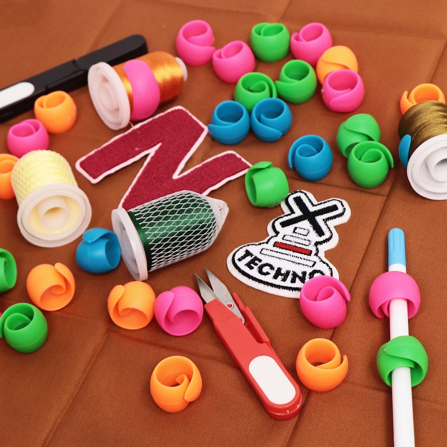 New Brothread 100pcs Thread Spool Savers/Spool Huggers - Prevent Thread Tails from Unwinding - No Loose Ends for Sewing and Embroidery Machine Thread Spools - Image 3